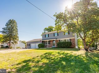 711 Canterbury Ln, Horsham, PA 19044