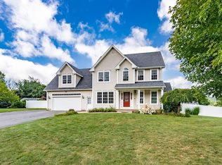 10 Heritage Ln, Monson, MA 01057