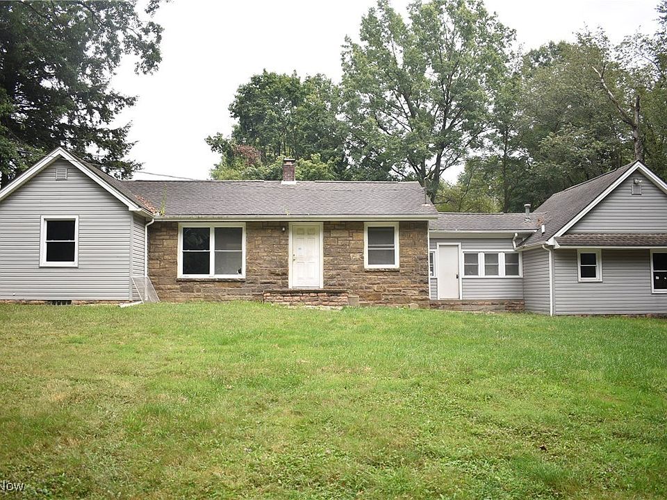 1st image of 11 Highland Dr