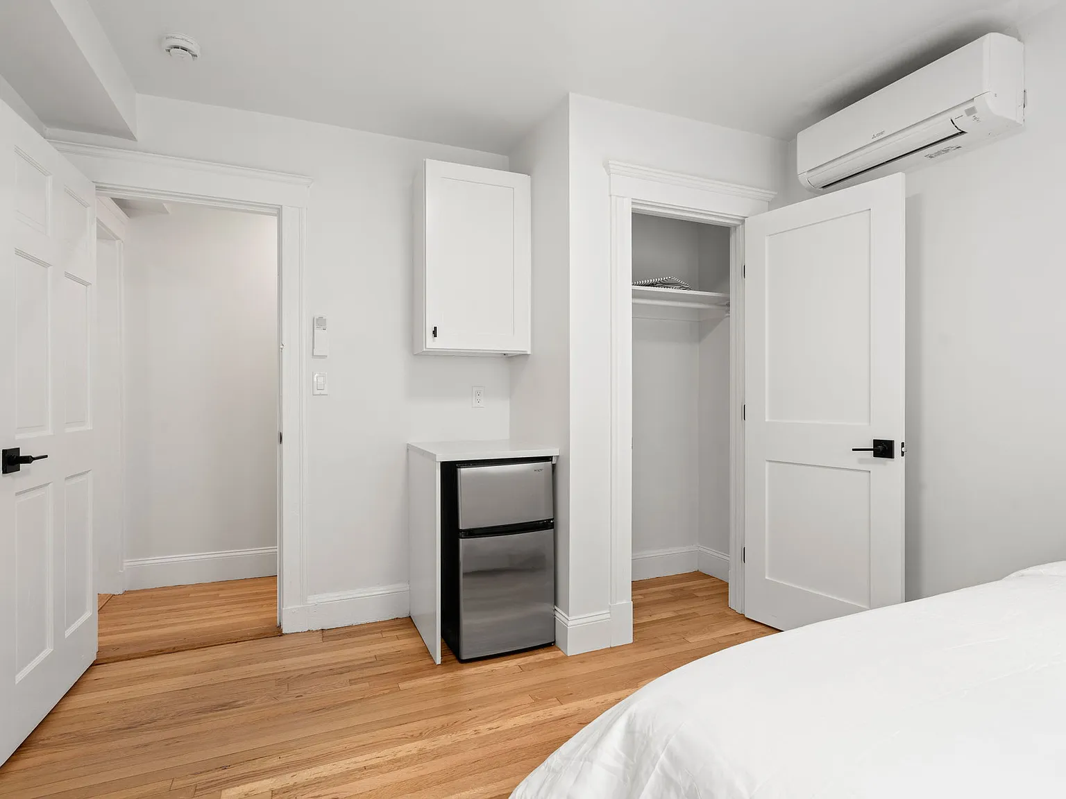 1 bed, 1200 sqft, $1,700 — Photo 3