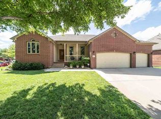 215 N Racehorse St, Wichita, KS 67235