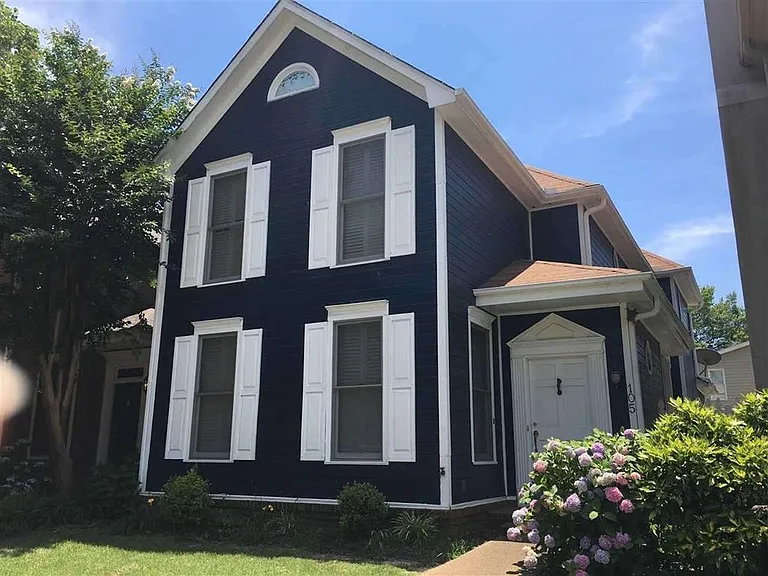105 Island Crest Cir — Photo 1