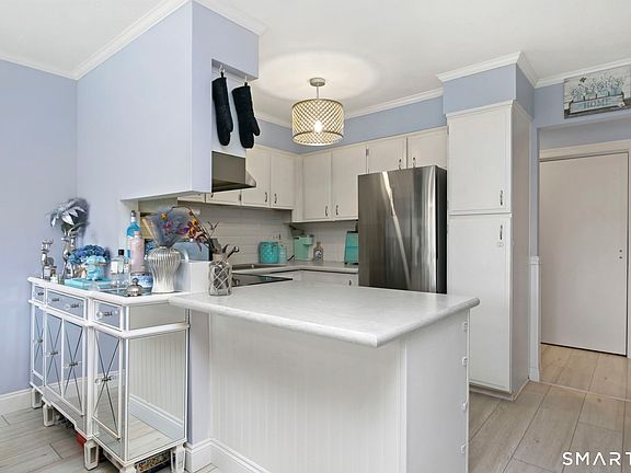 3rd image of 154 Cold Spring Road #62
