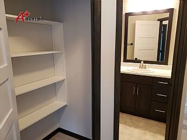 4513 S Dubuque Ave — Photo 9