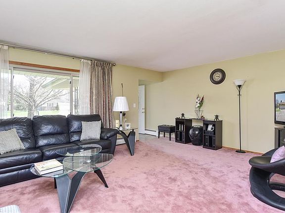3rd image of 55 Oviatt Dr
