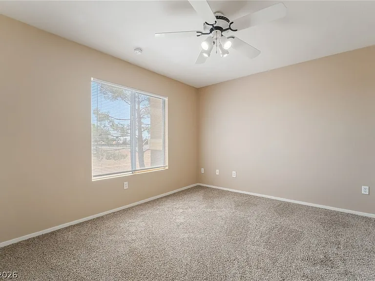 8070 W Russell Rd #2024 — Photo 11