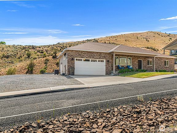 2nd image of 9973 Saska Way