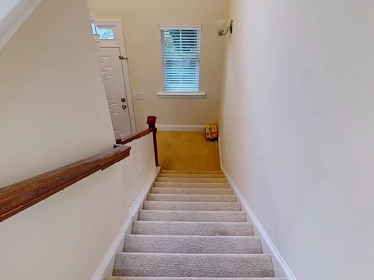 248 Begen St — Photo 21