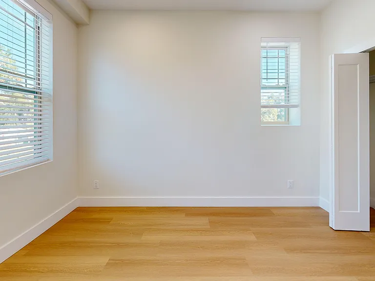 The Canopy - Bedroom