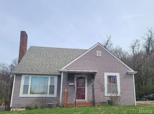 221 E Ofallon Dr, Caseyville, IL