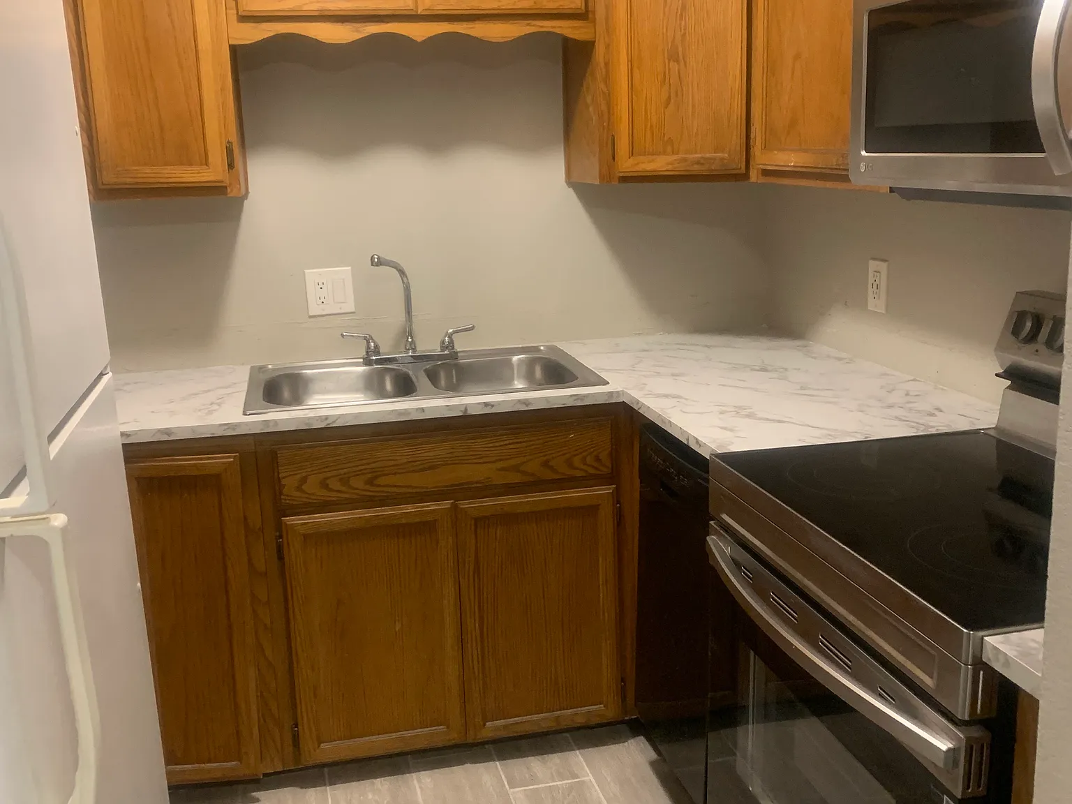 17 E Ruth Ave — Photo 3