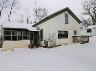 11 Spring St, Union Springs, NY 13160