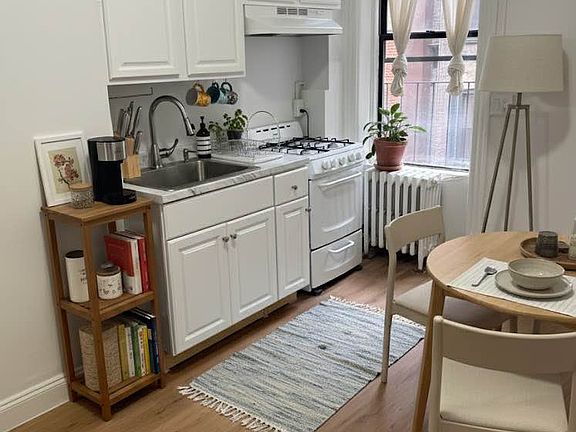 3rd image of 1490 1st Ave APT 3A