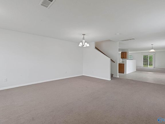 2nd image of 144 Whitestone Dr NE