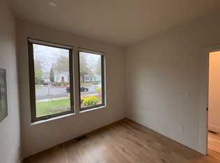 8212 N Chautauqua Blvd UNIT A, Portland, OR 97217