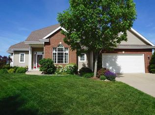 1001 Franconia Ct, Waunakee, WI 53597