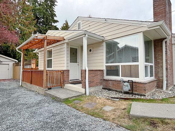 2nd image of 10745 Phinney Ave N