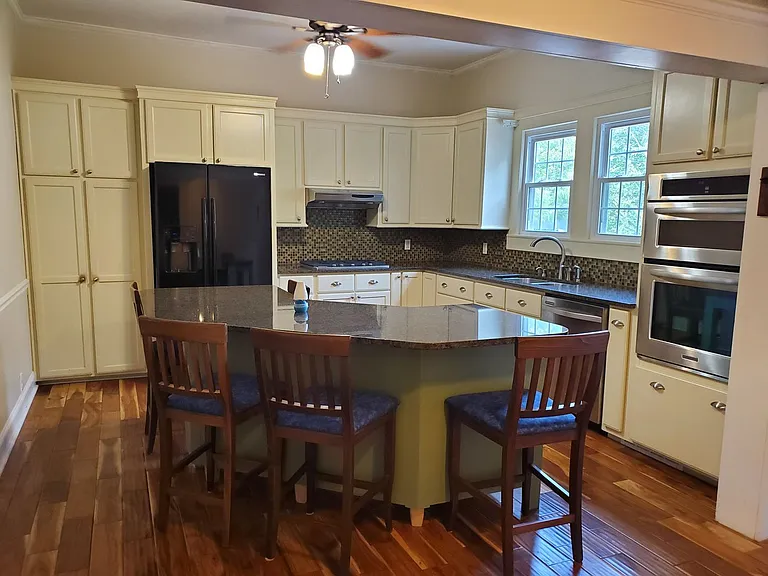 109 S Rose Ave — Photo 9