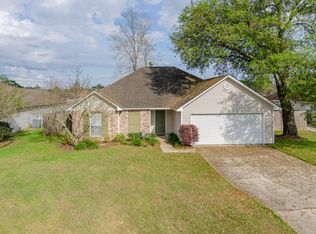 17068 Fox Ridge Dr, Prairieville, LA 70769