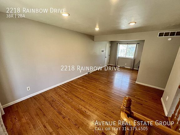 3rd image of 2218 Rainbow Dr