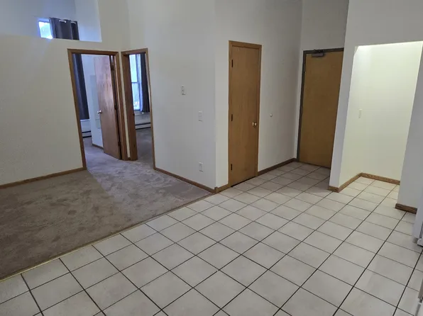 425 Cedar Ave #413-4, Minneapolis, MN 55454