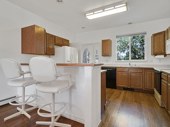 5th image of 790 Josilyn Ct