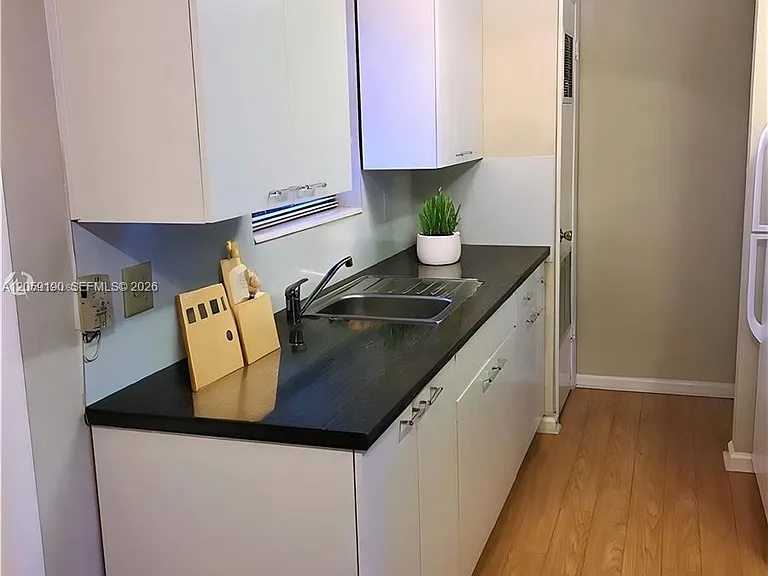 2236 Jackson St #8 — Photo 2
