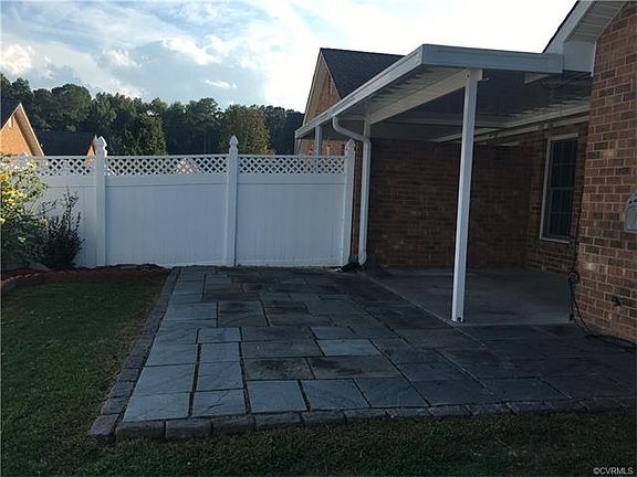 4th image of 401 Stone Hearth Ct