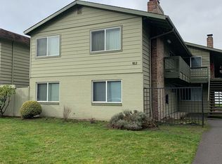 953 16th Ave APT 2, Longview, WA 98632