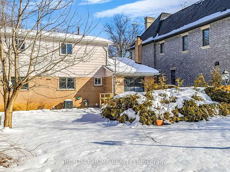 54 Penwick Cres — Photo 29