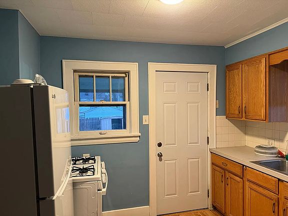 3rd image of 1130 Herberich Ave #2