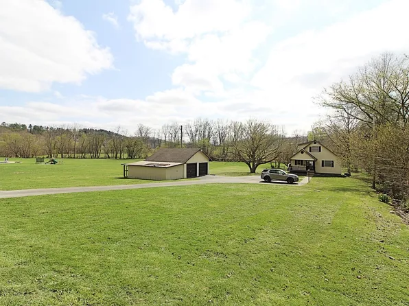 8709 Grandview Lake Rd, Ashland, KY 41102