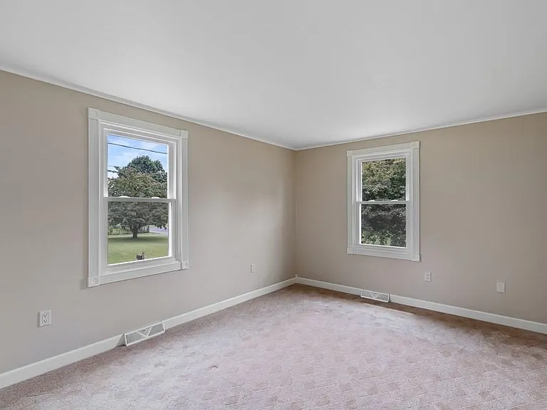 46 Harrison Pl — Photo 13