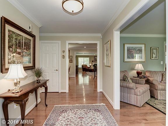 4th image of 9806 Bridleridge Ct