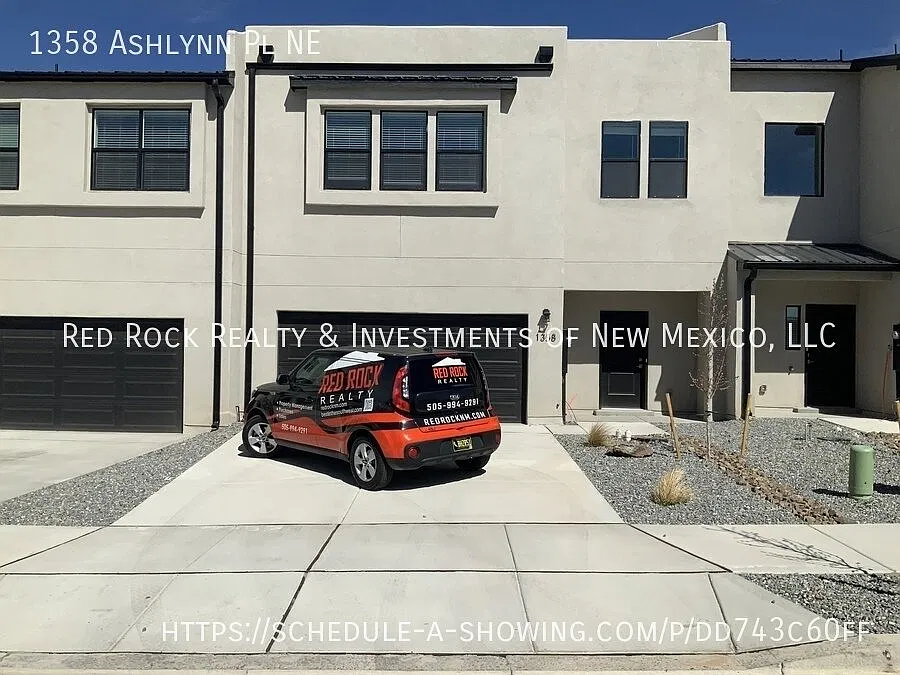 Newer Luxury 3BR/2.5BTH Townhome in Rio Rancho! — Photo 1
