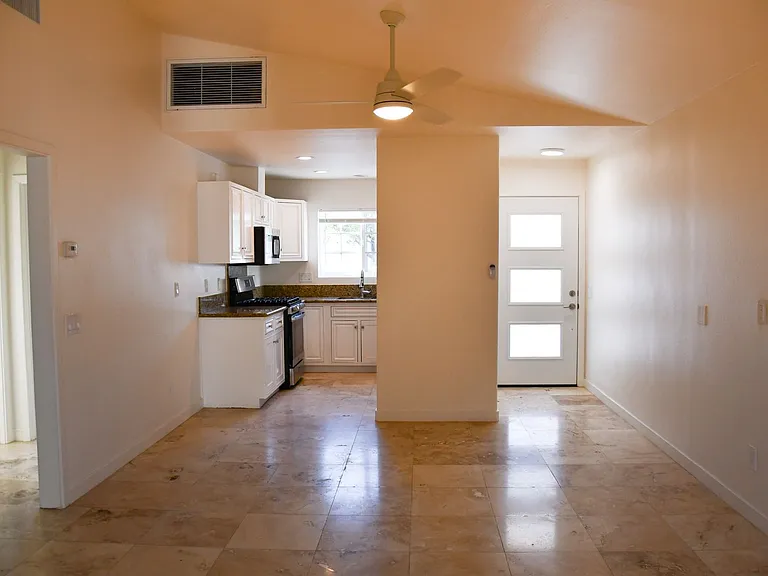 316 N Parker St — Photo 24
