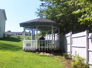 139 Tower Dr, Statesville, NC 28677