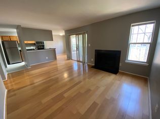 1702 Ascot Way UNIT F, Reston, VA 20190