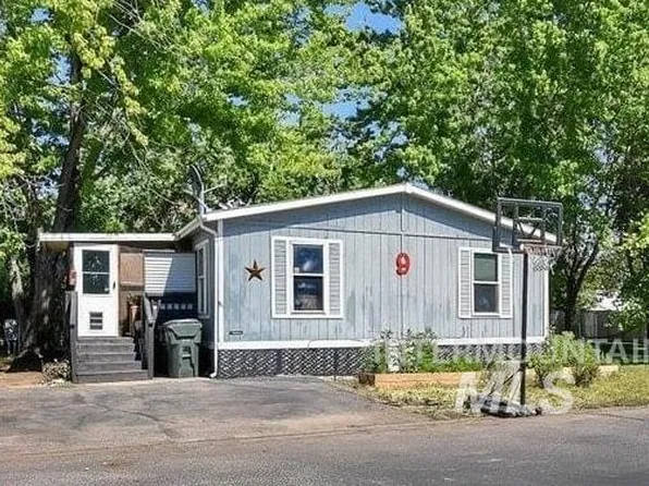 951 W Avalon St Trailer 9, Kuna, ID 83634