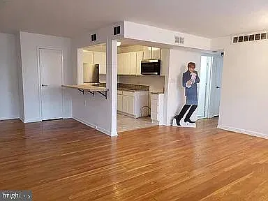2 bed, 1.0 bath, 957 sqft, $2,600 — Photo 2