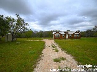 6633 County Road 401, Floresville, TX 78114