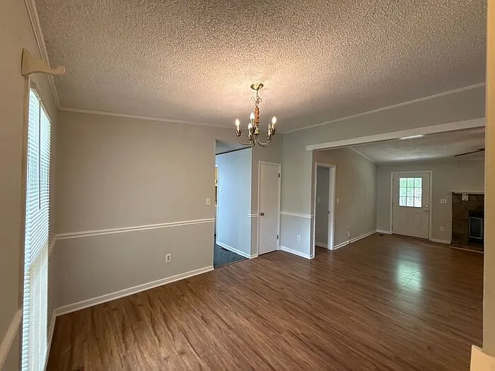 3 bed, 2.0 bath, 1288 sqft, $1,750 — Photo 2