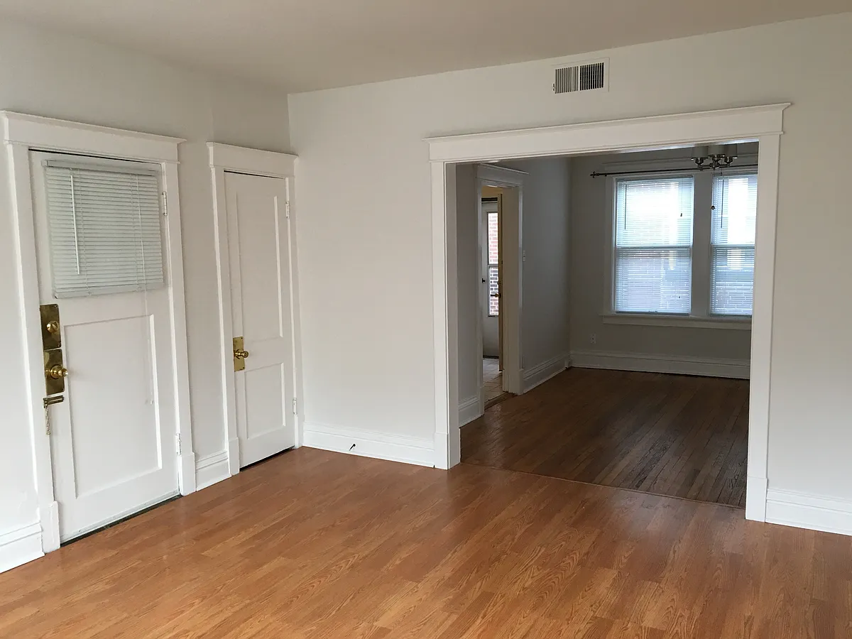 Building Photo - 3435 Shenandoah Ave #S