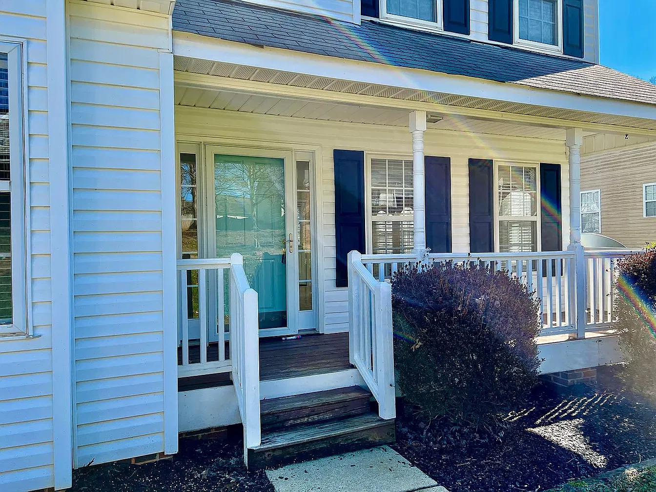 3 bed, 2.5 bath, 1542 sqft, $1,995 — Photo 2