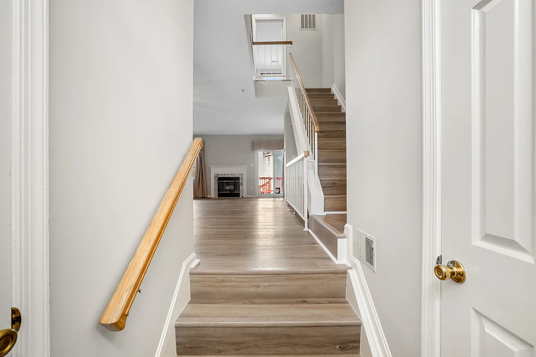 3 bed, 1800 sqft, $2,950 — Photo 2