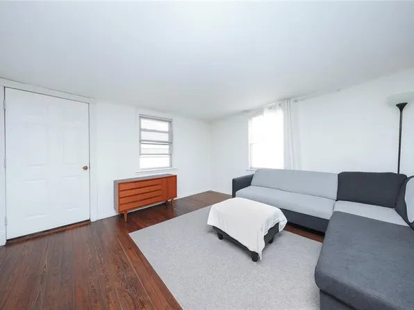 208 Saint Mary's Avenue image 31 of 47