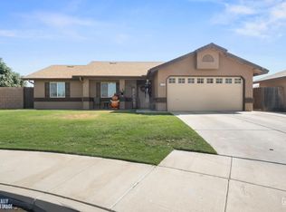 1724 Flores Ct, Arvin, CA 93203