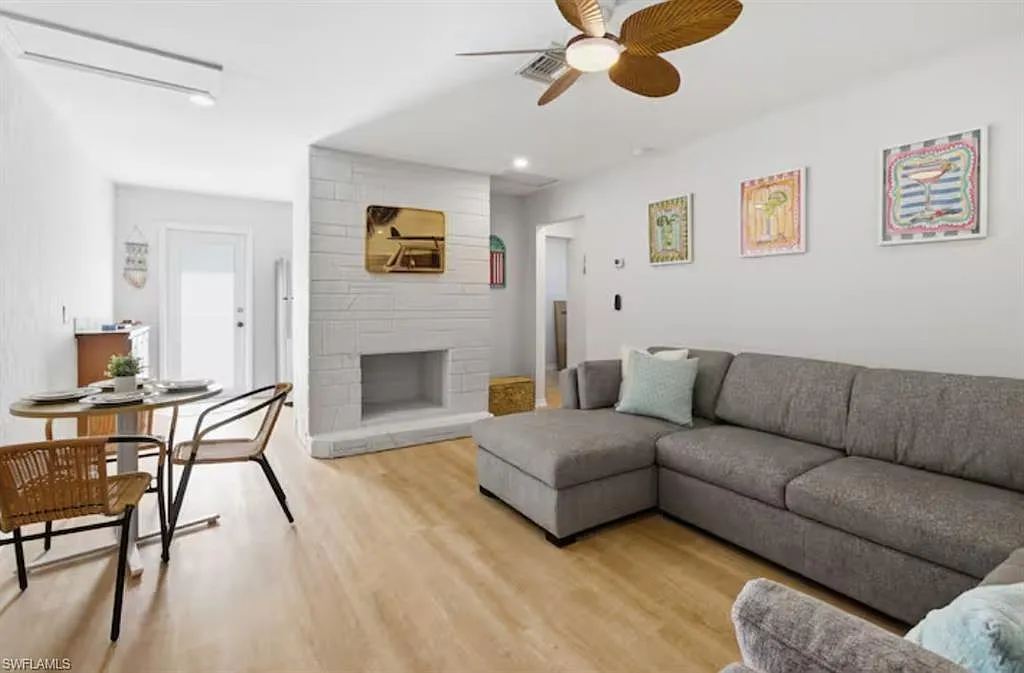 2 bed, 1.0 bath, 650 sqft, $4,500 — Photo 3