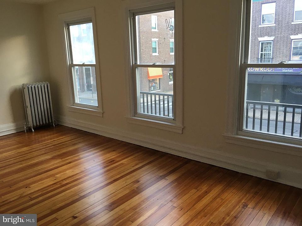 1st image of 837 W Lancaster Ave