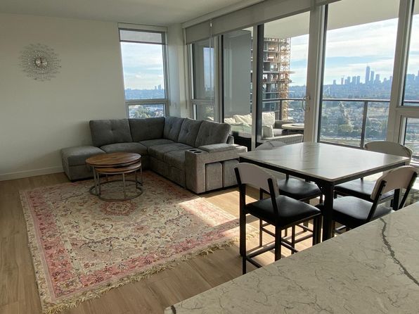 2 bedroom rental in Burnaby — photo 3